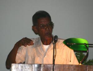 El poeta Raúl Xavier García "El poeta Carpintero"